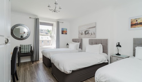 Triple Room, Ensuite ((2nd floor))