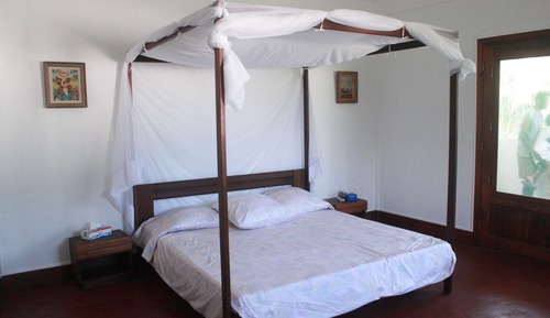 Comfort Room, 1 King Bed, Beach View
