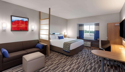 Studio Suite, 1 King Bed, Non Smoking