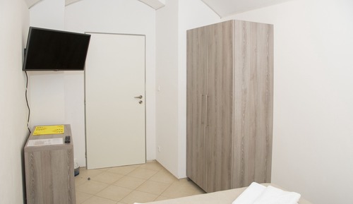 Economy Apartment, 1 Queen Bed with Sofa bed, located in basement