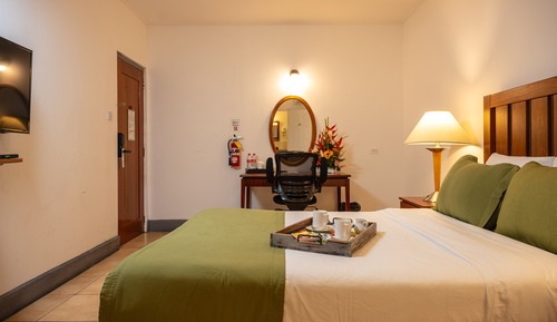 Deluxe Room, 1 Queen Bed