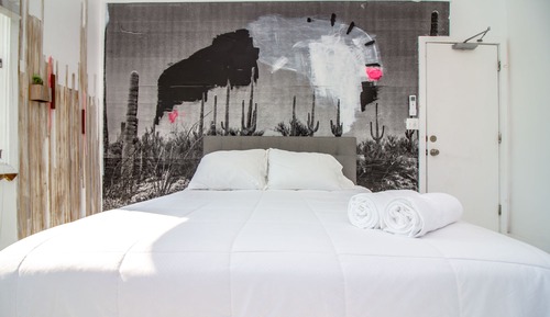 Room, 2 Bedrooms