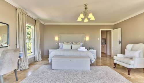 Premium Deluxe Suite