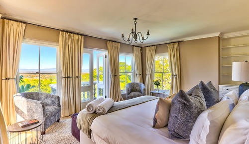 Superior Deluxe Suite