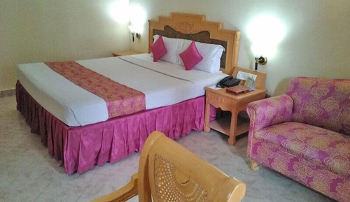 Standard Double Room, Multiple Beds, Smoking