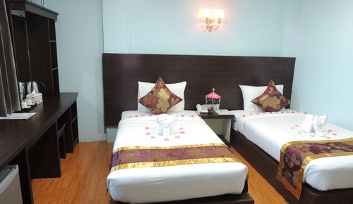 Standard Twin Room