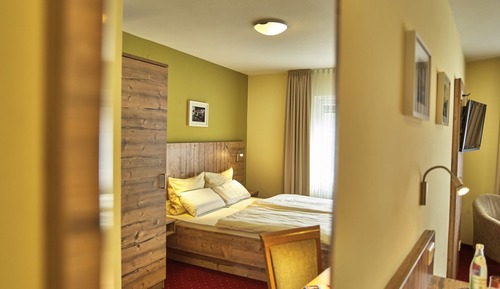 Double Room (Small)