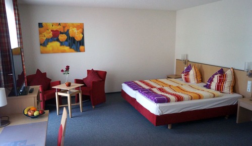 Deluxe Double Room, Accessible, Private Bathroom (mit Balkon)