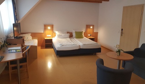 Suite, Private Bathroom