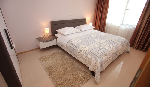 Comfort Apartment, 2 Bedrooms, Terrace, Poolside