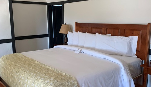 Deluxe Room, 1 Queen Bed