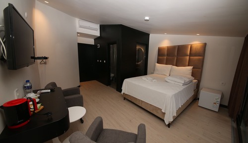 Luxury Studio Suite, Terrace, City View
