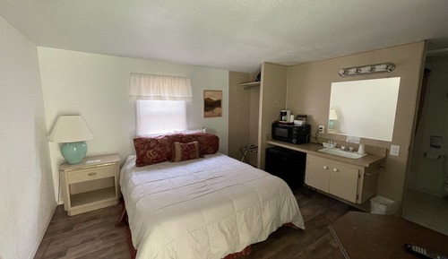 Comfort Room, 1 Queen Bed, Non Smoking
