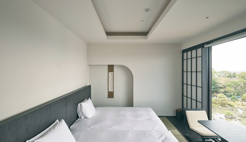 UNIVERSAL TWIN ROOM [ TRADITIONAL BUILDING VIEW ]