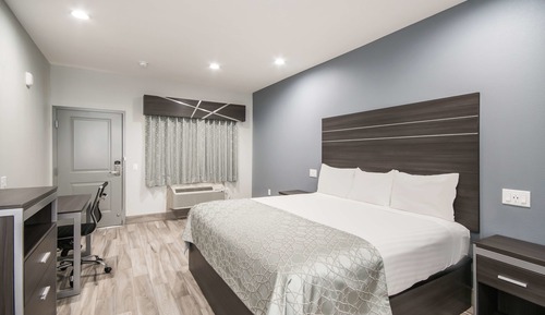Room, 1 King Bed, Accessible, Non Smoking