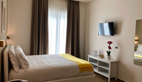 Standard Double or Twin Room, Ensuite, City View