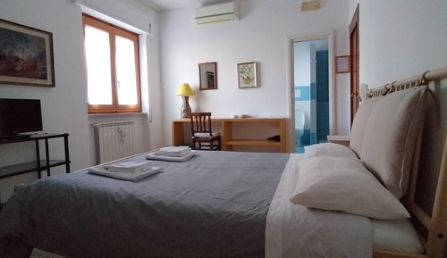 Comfort Triple Room, Private Bathroom