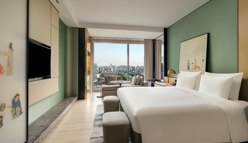Deluxe Room, 1 King Bed, Multiple View (Executive King Room)