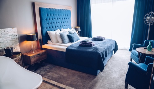 Junior Studio Suite, Balcony (Bathtub, Pets not allowed)