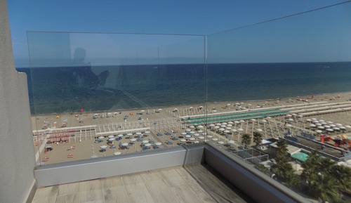 Single Room, Sea View