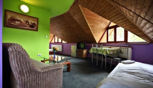 Family Room, Multiple Beds