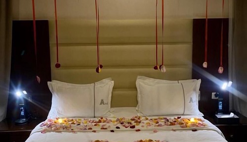 Honeymoon Suite, Jetted Tub