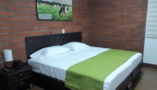 Triple Room, Multiple Beds