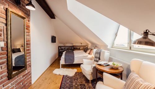 Double Room (3)
