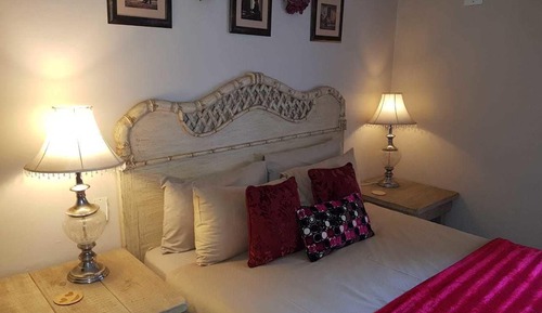 Deluxe Room, 1 Queen Bed