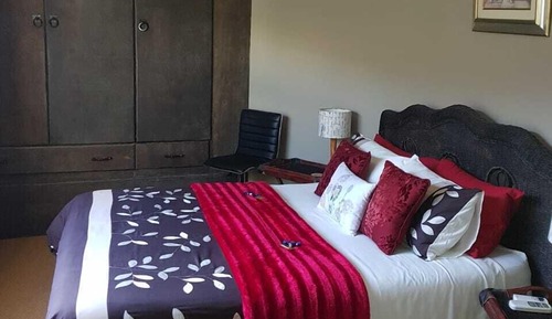 Exclusive Cottage, 1 Queen Bed, Pool View