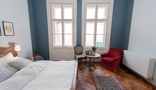Double Room (BLUE)