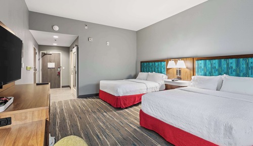 Room, 2 Queen Beds, Accessible, Bathtub (Hearing & Mobility)