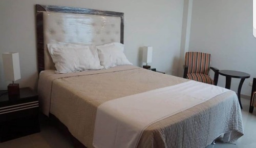 Single Room, Private Bathroom