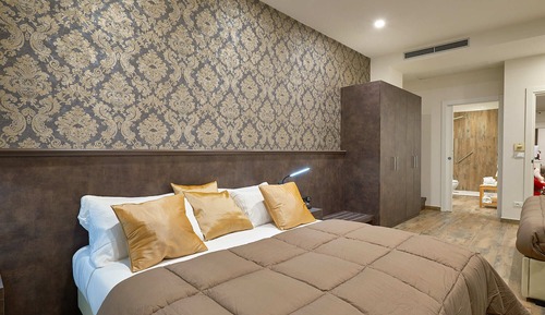 Luxury Triple Room 6