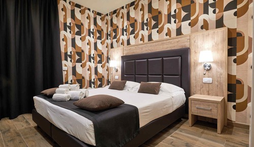 Deluxe Double Room 12