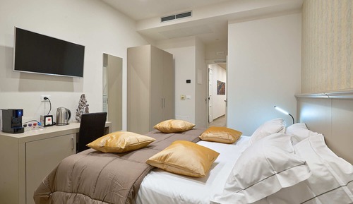 Deluxe Double Room 5