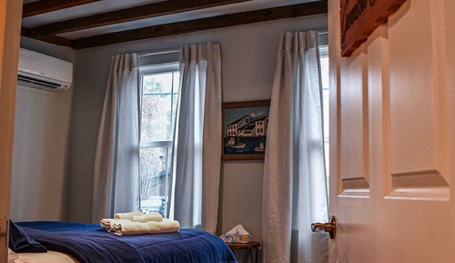 Standard Room, 1 Queen Bed