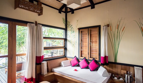 Traditional Villa, Lake View