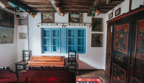 Basic Bungalow, Multiple Beds