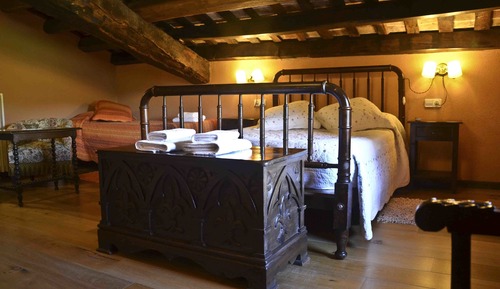 Double Room, Private Bathroom (Romani)
