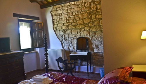 Double Room, Shared Bathroom (Farigola)