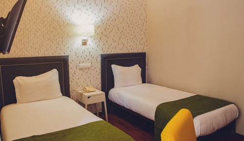 Double or Twin Room (Single Use)