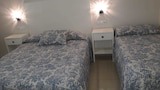 Double Room (2 Adults+1 child)
