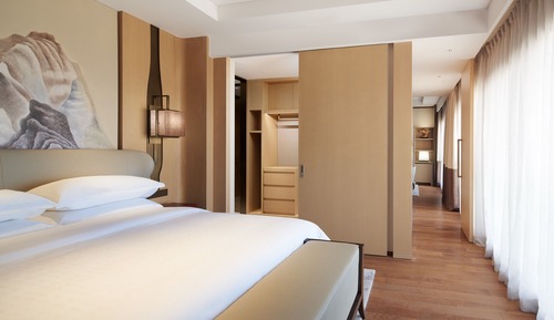 Room, 1 King Bed, City View