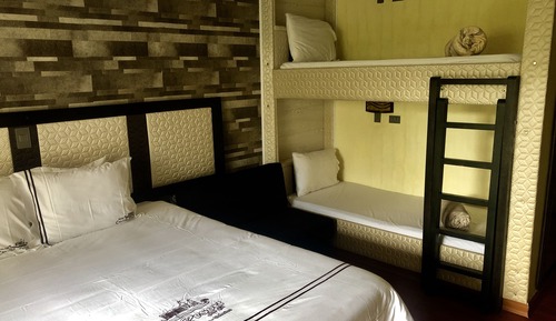 Family Room, Multiple Beds, Non Smoking