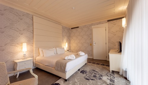 Honeymoon Suite (João Ruão)