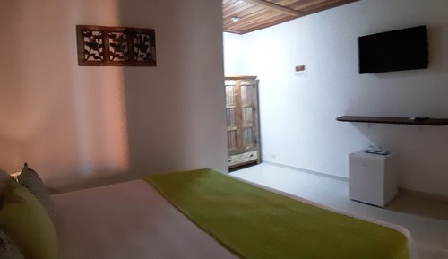 Deluxe Room, 1 King Bed, Non Smoking, Garden View