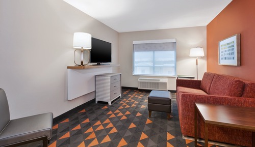 Suite, 1 Bedroom, Accessible (Communications, Accessible Tub)