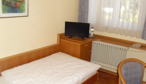 Single Room (2)