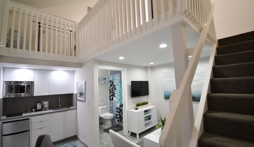 Studio (Bedroom Loft - Unit 7)